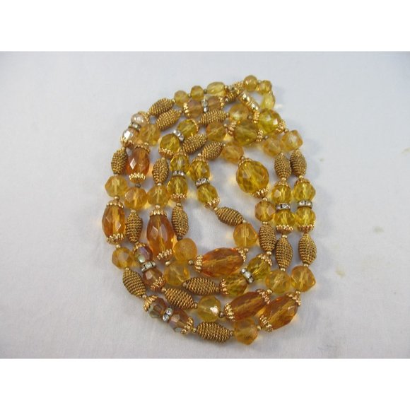 Vintage Long Faceted Glowing Yellow Vaseline Glass Beaded Necklace - Picture 11 of 13